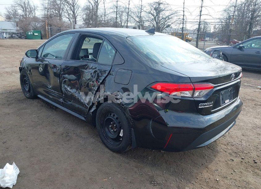 Photo 3 of 2020 Toyota Corolla LE (VIN 5YFEPRAE2LP134700)