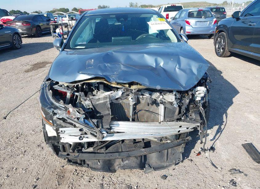 Photo 13 of 2020 Toyota Corolla LE (VIN 5YFEPRAE3LP036873)