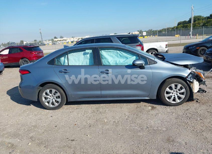 Photo 14 of 2020 Toyota Corolla LE (VIN 5YFEPRAE3LP036873)