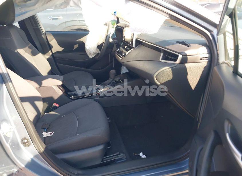 Photo 5 of 2020 Toyota Corolla LE (VIN 5YFEPRAE3LP036873)