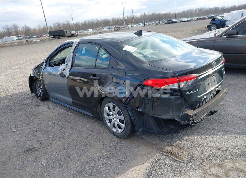 Photo 3 of 2020 Toyota Corolla LE (VIN 5YFEPRAE3LP040843)