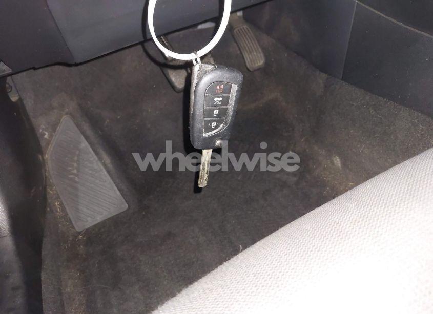 Photo 11 of 2020 Toyota Corolla LE (VIN 5YFEPRAE3LP047159)