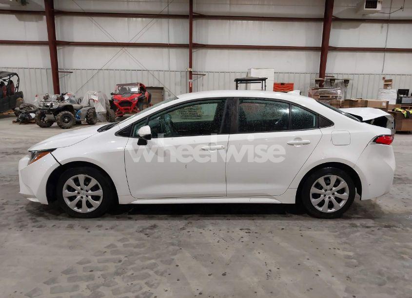 Photo 14 of 2020 Toyota Corolla LE (VIN 5YFEPRAE3LP047159)