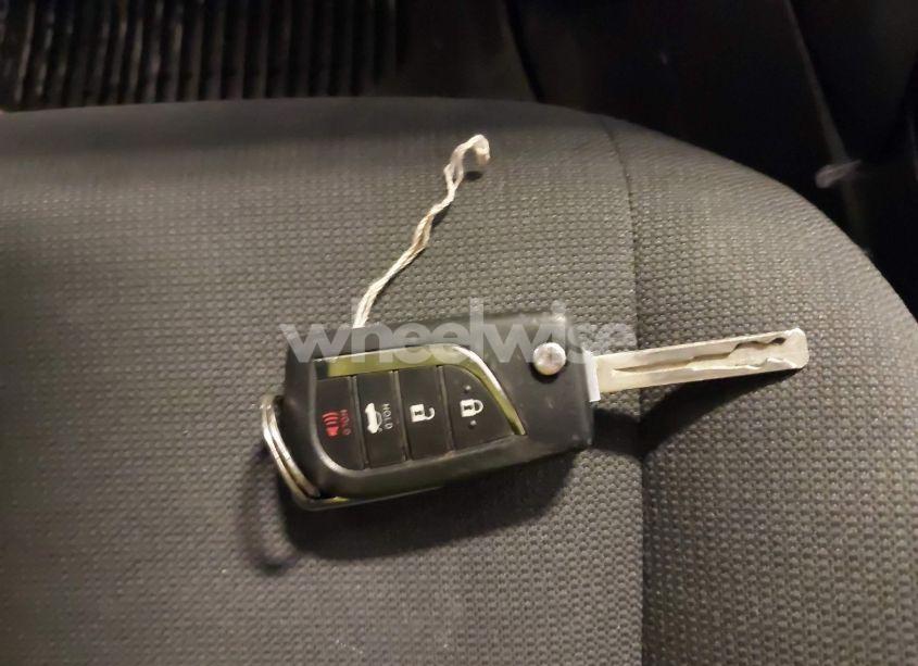 Photo 11 of 2020 Toyota Corolla LE (VIN 5YFEPRAE3LP065225)