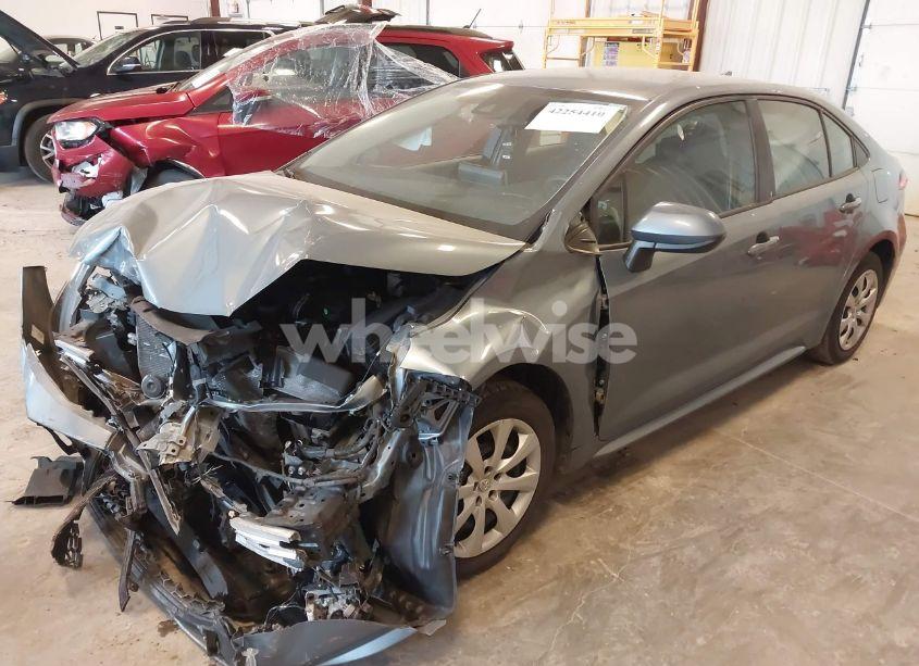Photo 2 of 2020 Toyota Corolla LE (VIN 5YFEPRAE3LP065225)