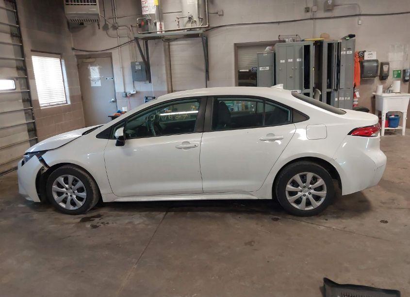 Photo 14 of 2020 Toyota Corolla LE (VIN 5YFEPRAE3LP088293)