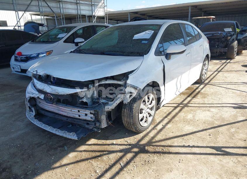 Photo 2 of 2020 Toyota Corolla LE (VIN 5YFEPRAE3LP097916)