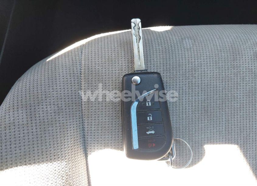 Photo 11 of 2020 Toyota Corolla LE (VIN 5YFEPRAE3LP126010)