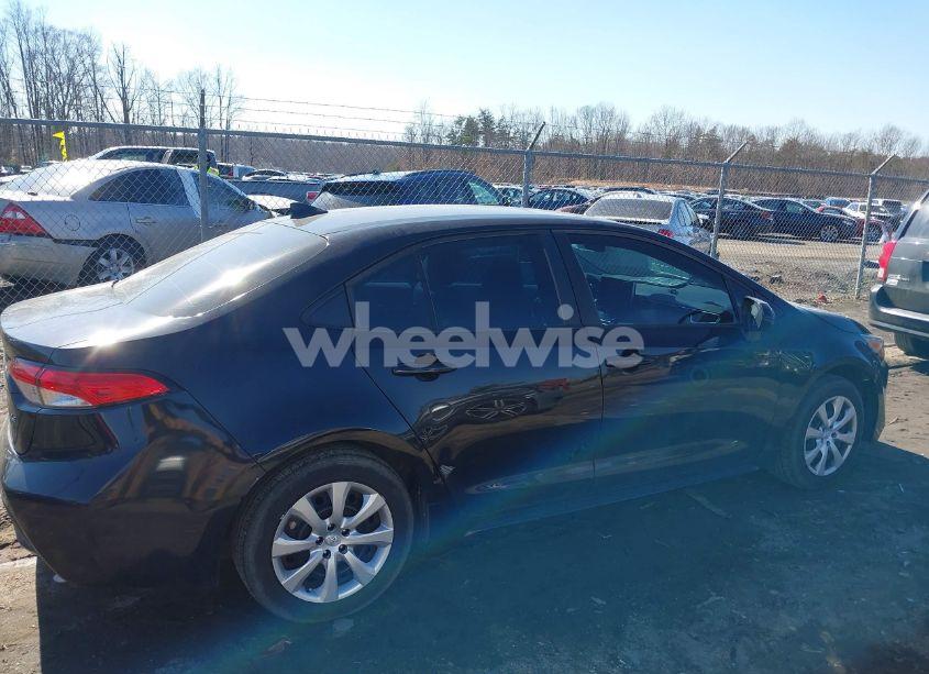 Photo 13 of 2020 Toyota Corolla LE (VIN 5YFEPRAE3LP126010)