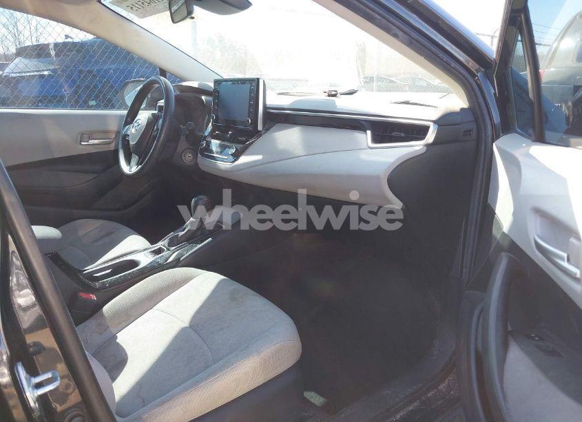 Photo 5 of 2020 Toyota Corolla LE (VIN 5YFEPRAE3LP126010)