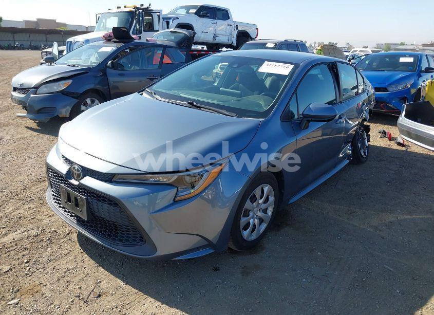 Photo 2 of 2020 Toyota Corolla LE (VIN 5YFEPRAE3LP139033)