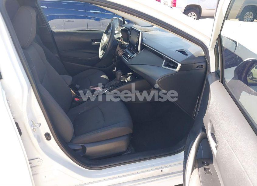 Photo 5 of 2020 Toyota Corolla LE (VIN 5YFEPRAE4LP021797)