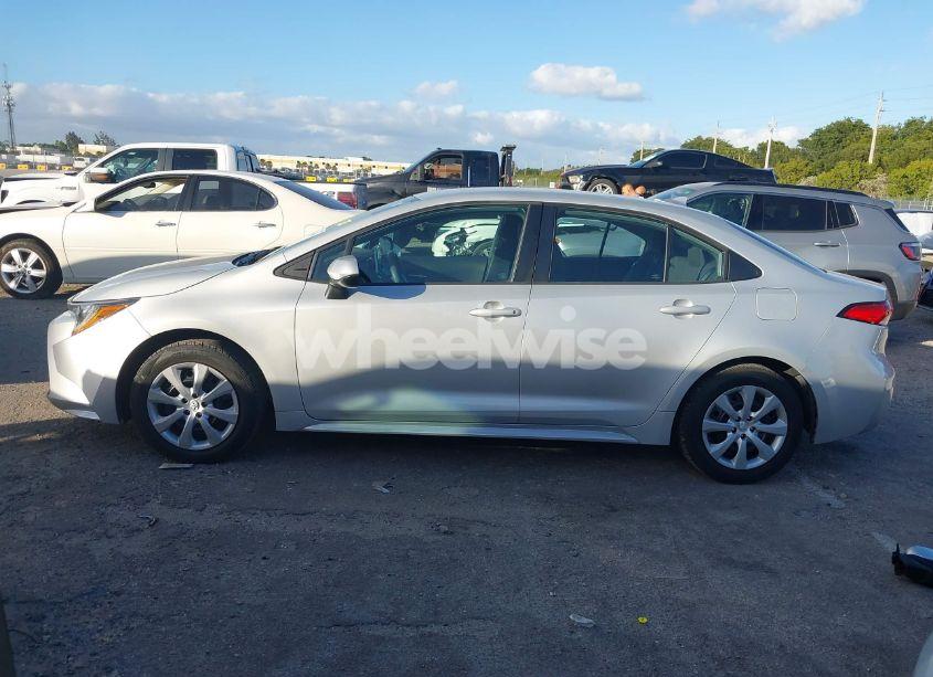 Photo 14 of 2020 Toyota Corolla LE (VIN 5YFEPRAE4LP027955)