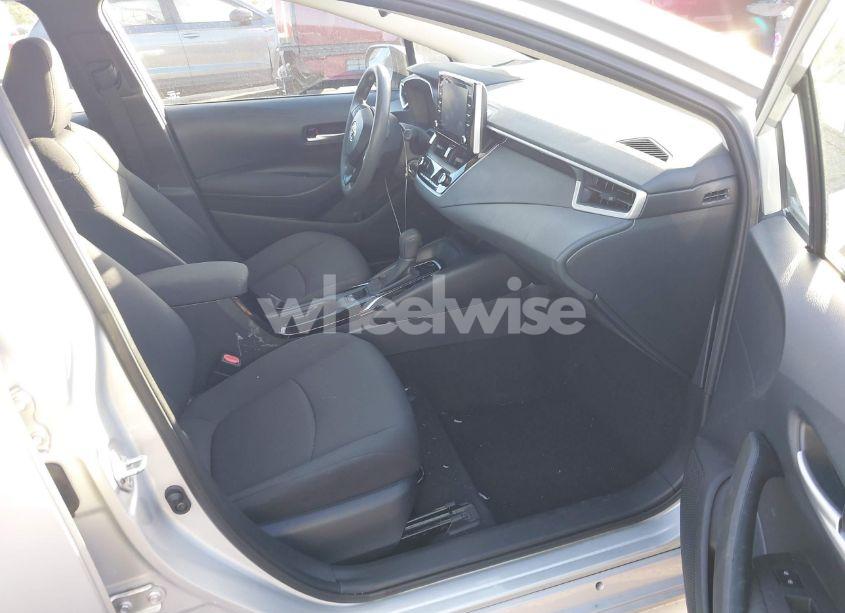 Photo 5 of 2020 Toyota Corolla LE (VIN 5YFEPRAE4LP027955)