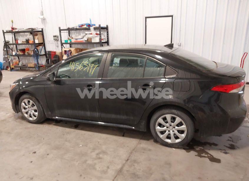 Photo 14 of 2020 Toyota Corolla LE (VIN 5YFEPRAE4LP029818)