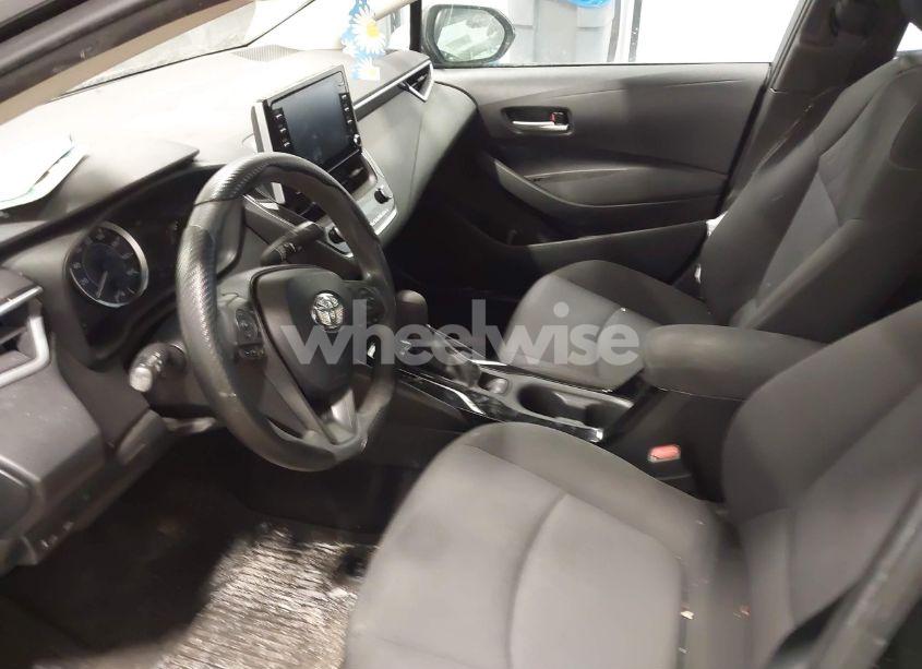 Photo 5 of 2020 Toyota Corolla LE (VIN 5YFEPRAE4LP029818)