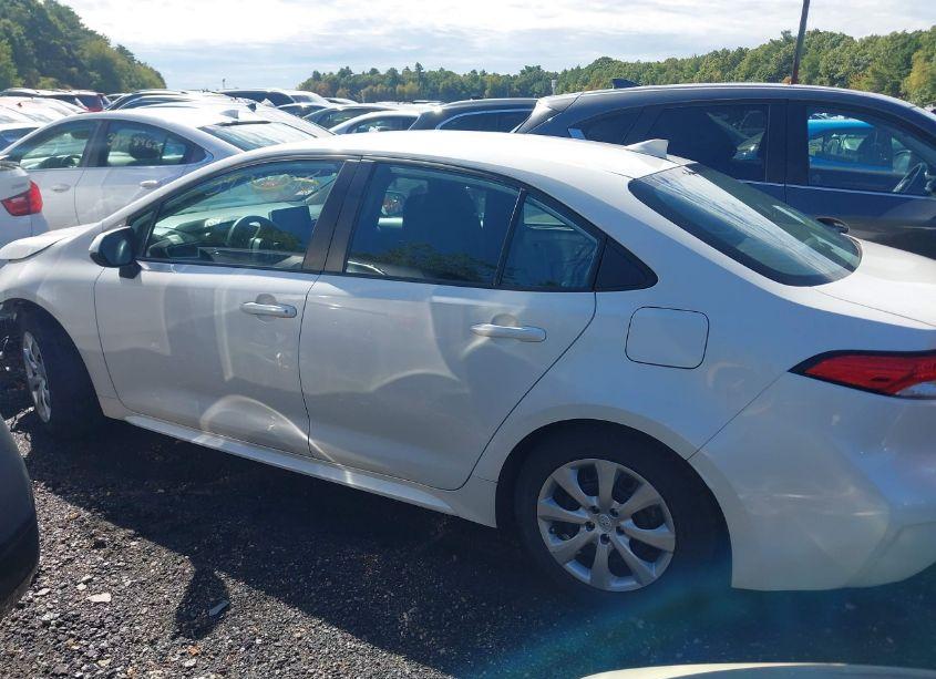 Photo 15 of 2020 Toyota Corolla LE (VIN 5YFEPRAE4LP065413)