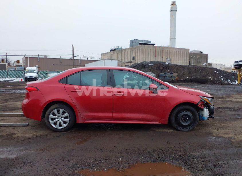 Photo 13 of 2020 Toyota Corolla LE (VIN 5YFEPRAE4LP075178)