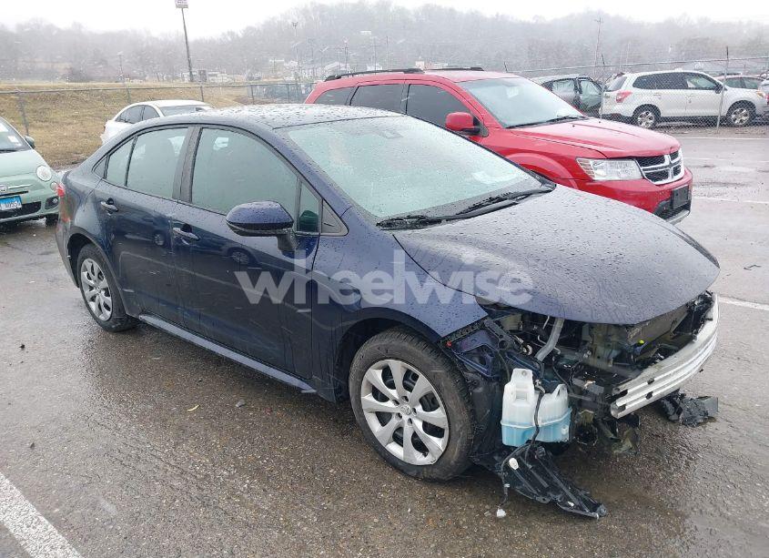 2020 Toyota Corolla LE (VIN 5YFEPRAE4LP100578) main photo