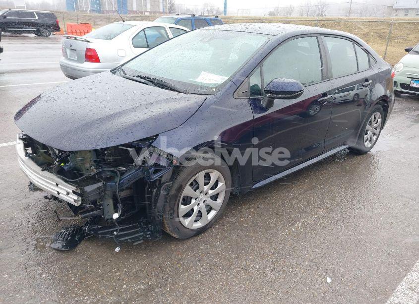 Photo 2 of 2020 Toyota Corolla LE (VIN 5YFEPRAE4LP100578)