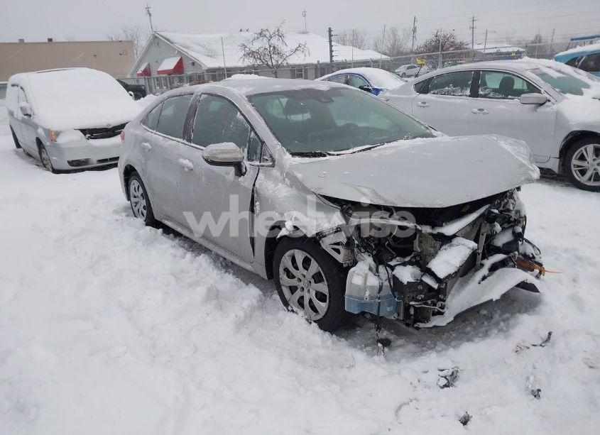 2020 Toyota Corolla LE (VIN 5YFEPRAE4LP113475) main photo