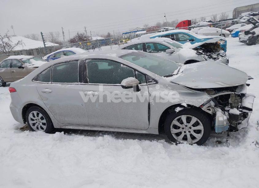 Photo 14 of 2020 Toyota Corolla LE (VIN 5YFEPRAE4LP113475)