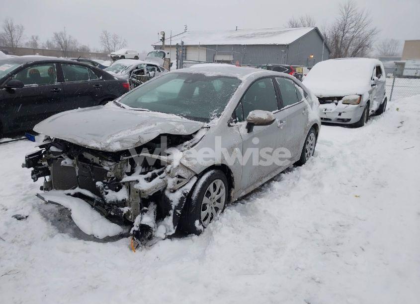 Photo 2 of 2020 Toyota Corolla LE (VIN 5YFEPRAE4LP113475)