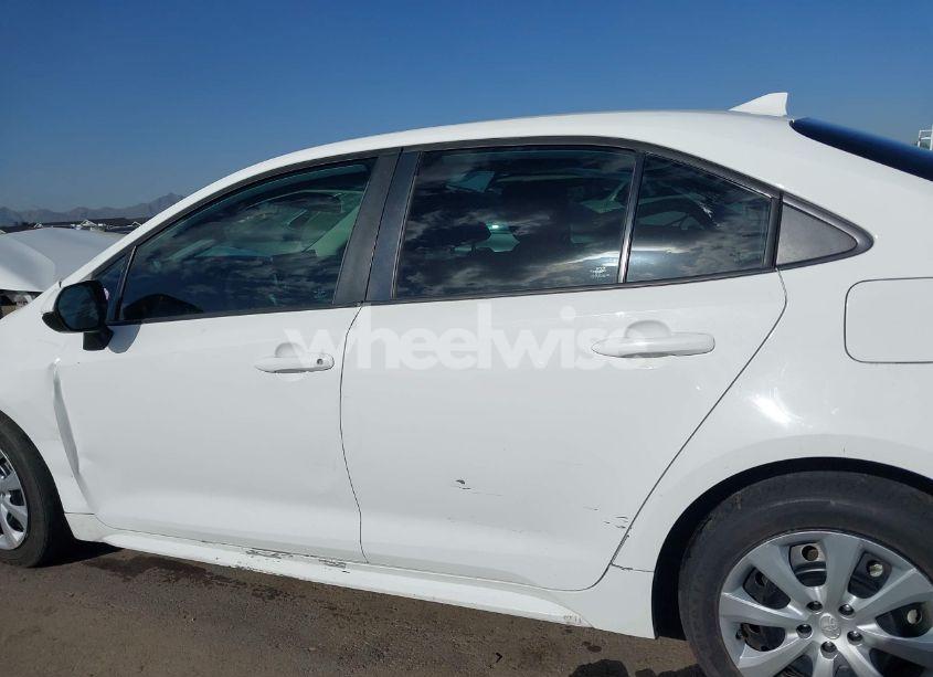 Photo 14 of 2020 Toyota Corolla LE (VIN 5YFEPRAE4LP129949)