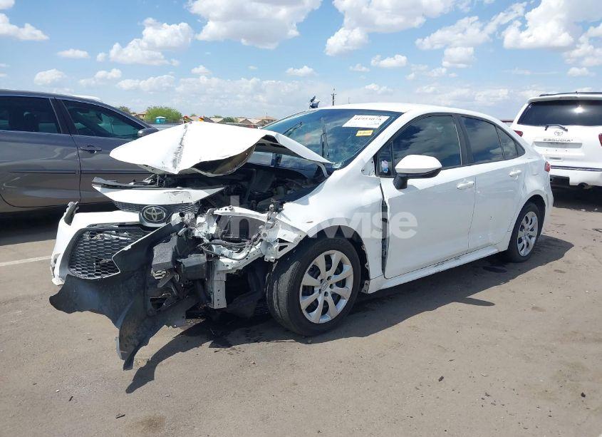 Photo 2 of 2020 Toyota Corolla LE (VIN 5YFEPRAE4LP129949)