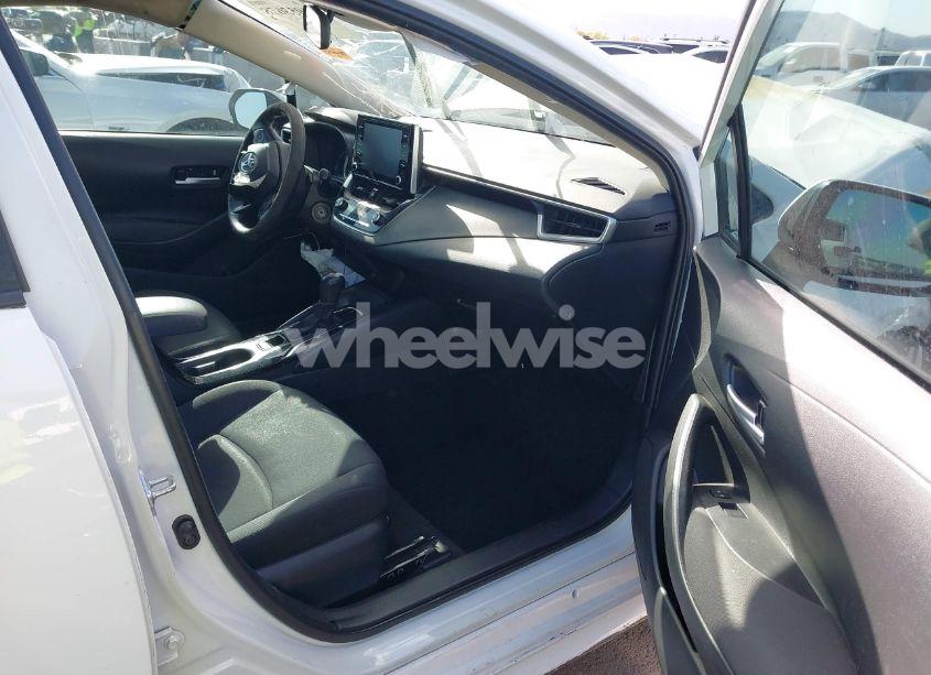 Photo 5 of 2020 Toyota Corolla LE (VIN 5YFEPRAE4LP129949)