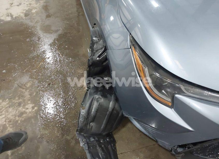 Photo 12 of 2020 Toyota Corolla LE (VIN 5YFEPRAE5LP015569)