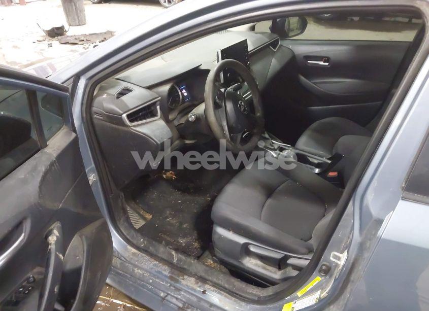 Photo 5 of 2020 Toyota Corolla LE (VIN 5YFEPRAE5LP015569)