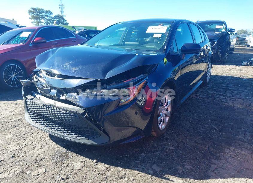 Photo 2 of 2020 Toyota Corolla LE (VIN 5YFEPRAE5LP056512)