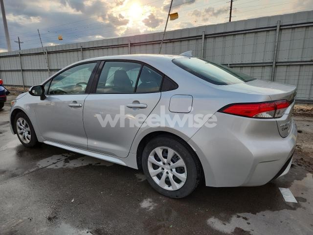 2020 TOYOTA COROLLA LE (VIN 5YFEPRAE5LP075383) main photo