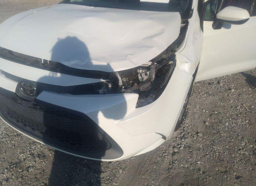 Photo 6 of 2020 Toyota Corolla LE (VIN 5YFEPRAE5LP109337)