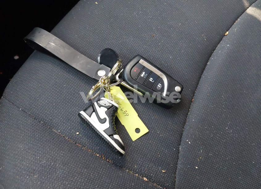 Photo 11 of 2020 Toyota Corolla LE (VIN 5YFEPRAE6LP007030)