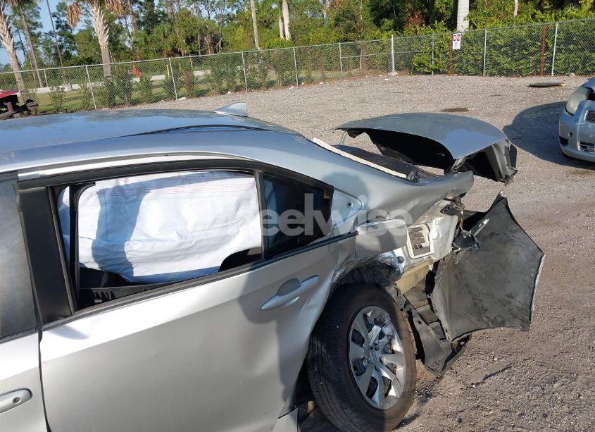 Photo 6 of 2020 Toyota Corolla LE (VIN 5YFEPRAE6LP007030)