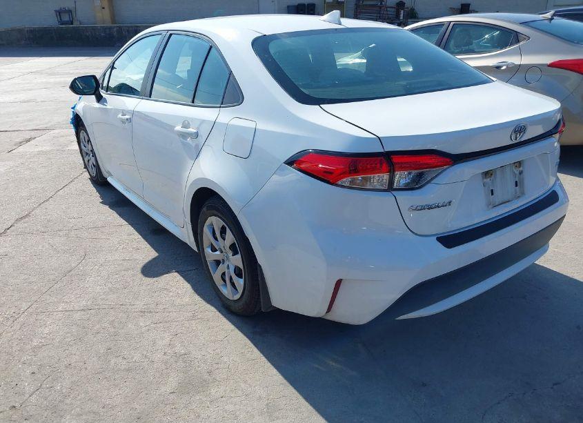 Photo 3 of 2020 Toyota Corolla LE (VIN 5YFEPRAE6LP015452)