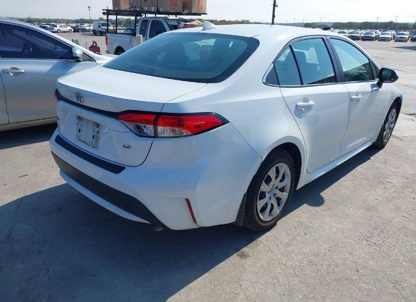 Photo 4 of 2020 Toyota Corolla LE (VIN 5YFEPRAE6LP015452)