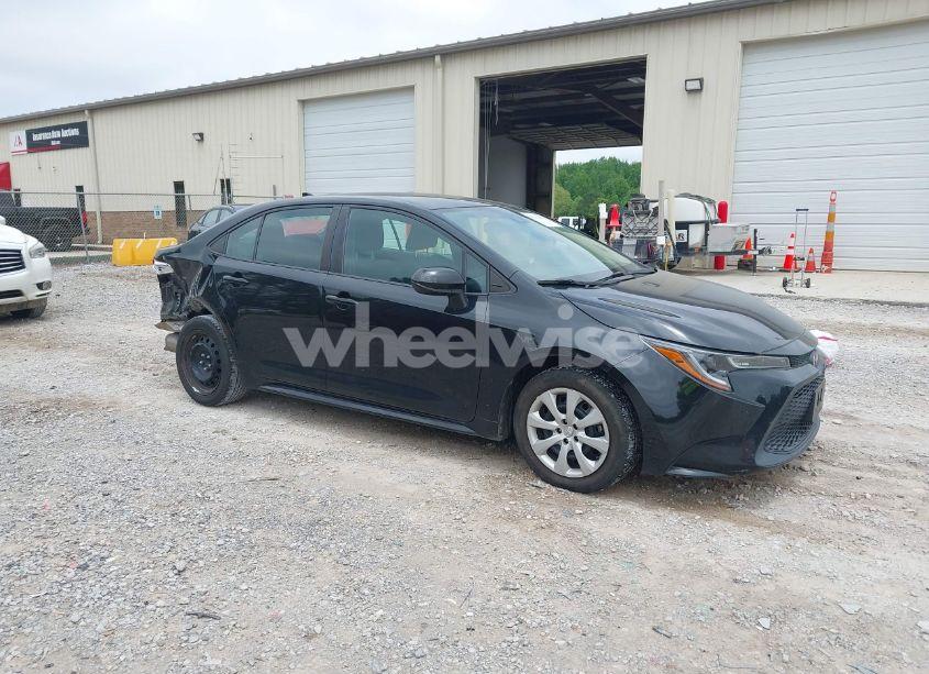 2020 Toyota Corolla LE (VIN 5YFEPRAE6LP018786) main photo