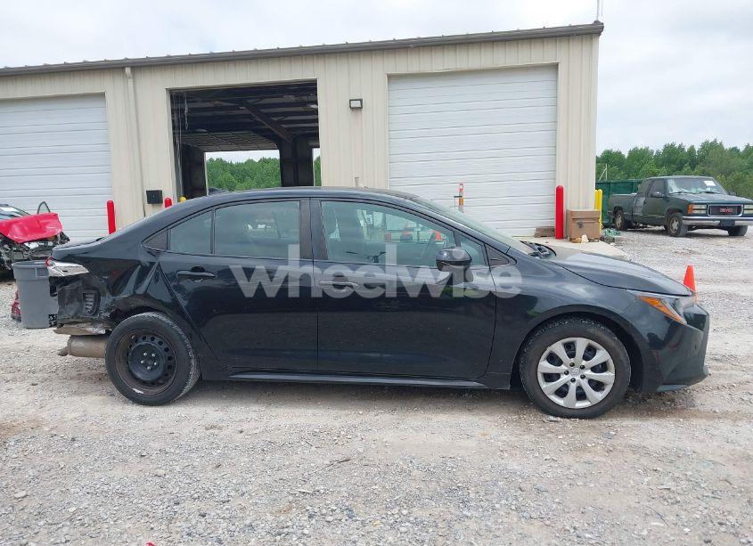 Photo 13 of 2020 Toyota Corolla LE (VIN 5YFEPRAE6LP018786)
