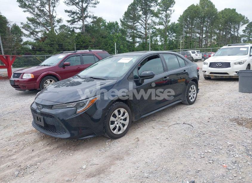 Photo 2 of 2020 Toyota Corolla LE (VIN 5YFEPRAE6LP018786)