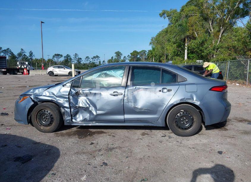 Photo 14 of 2020 Toyota Corolla LE (VIN 5YFEPRAE6LP039170)