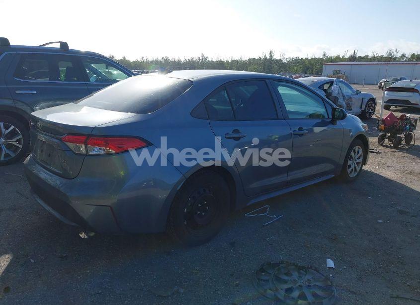 Photo 4 of 2020 Toyota Corolla LE (VIN 5YFEPRAE6LP039170)