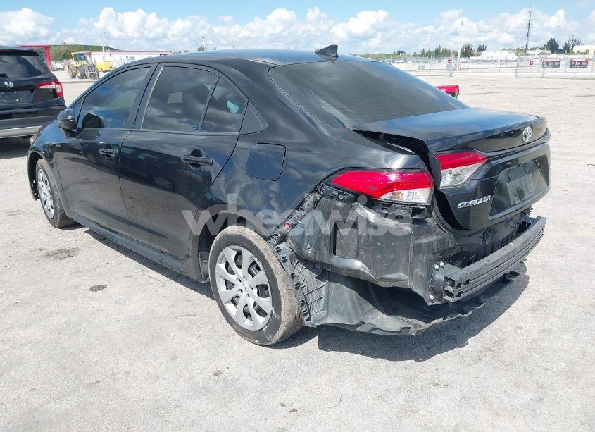 Photo 3 of 2020 Toyota Corolla LE (VIN 5YFEPRAE6LP063940)