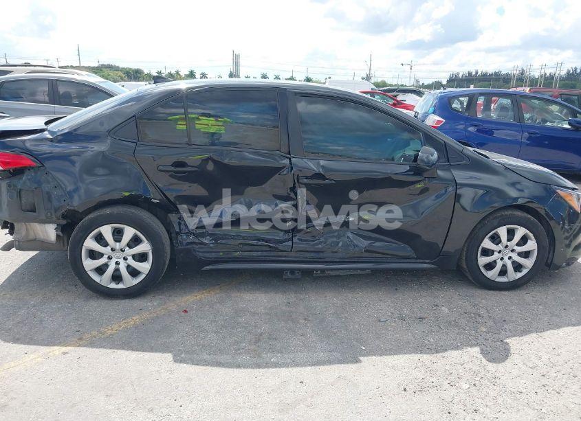 Photo 6 of 2020 Toyota Corolla LE (VIN 5YFEPRAE6LP063940)