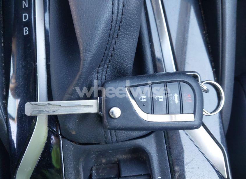 Photo 11 of 2020 Toyota Corolla LE (VIN 5YFEPRAE6LP067275)