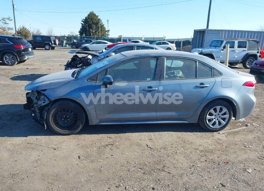 Photo 15 of 2020 Toyota Corolla LE (VIN 5YFEPRAE6LP067275)