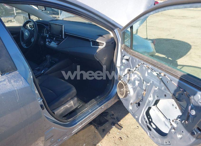 Photo 5 of 2020 Toyota Corolla LE (VIN 5YFEPRAE6LP067275)