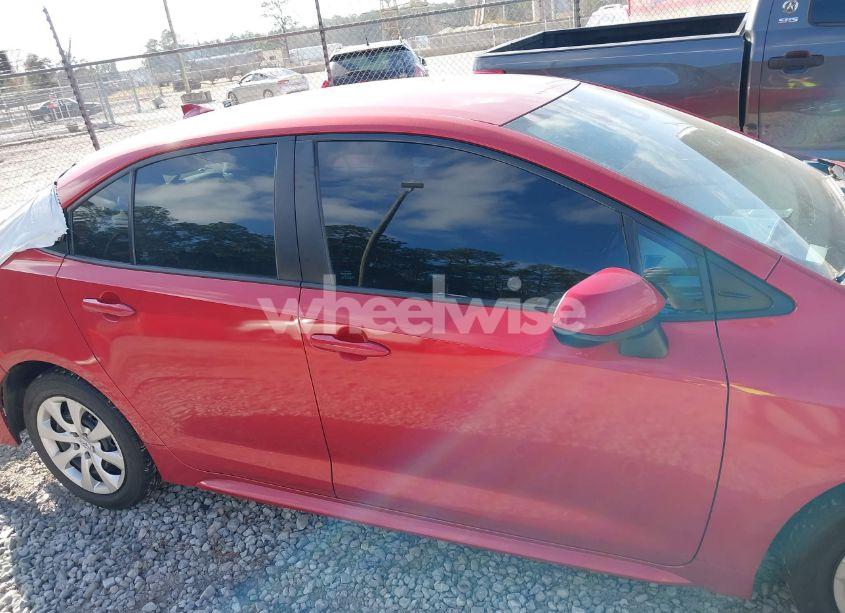 Photo 13 of 2020 Toyota Corolla LE (VIN 5YFEPRAE6LP076039)